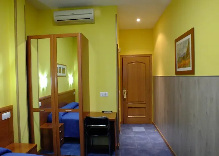 Hostal Los Claveles Torrejón de Ardoz